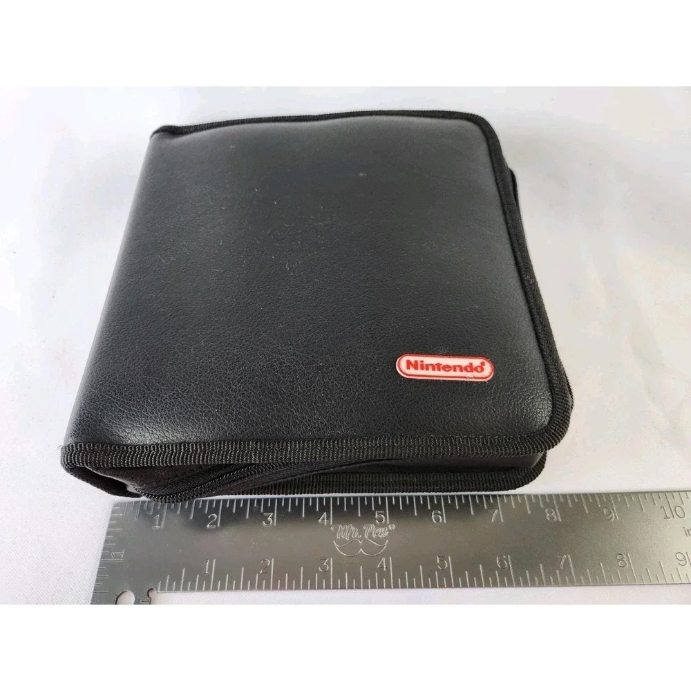 Vintage Nintendo GBA Game Boy GAMEBOY Advance 32 Case Folder Binder Black Rare